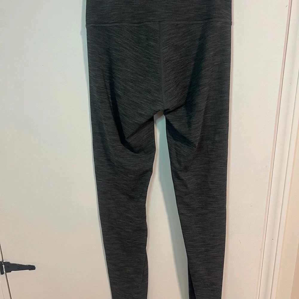 lululemon athletica Wunder Charcoal 28” Leggings - Picture 4 of 6